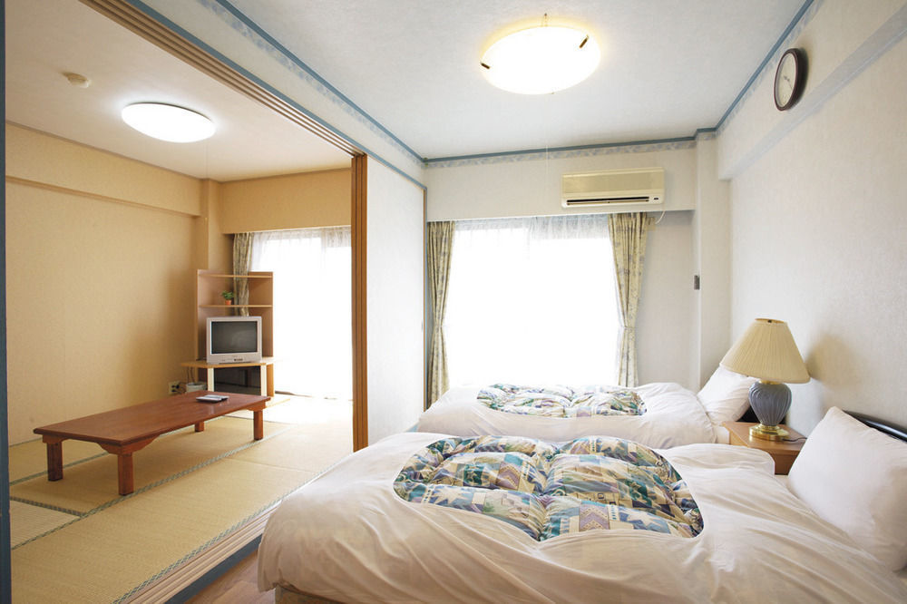 ガーランドコート宇佐美 Garlandcourt Usami Ito  Exterior photo
